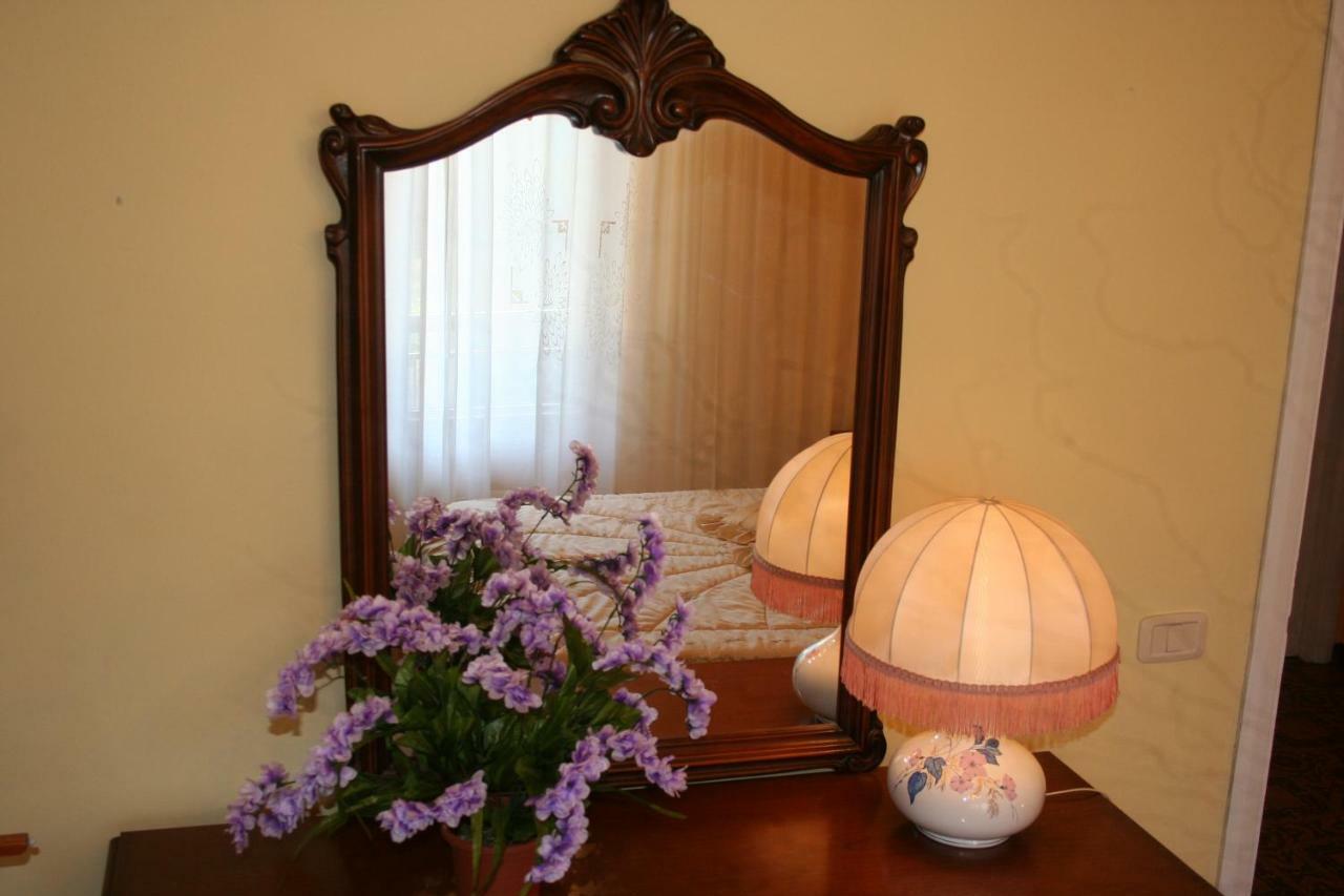 La Casa Di Rachele Apartment Sarteano Bagian luar foto